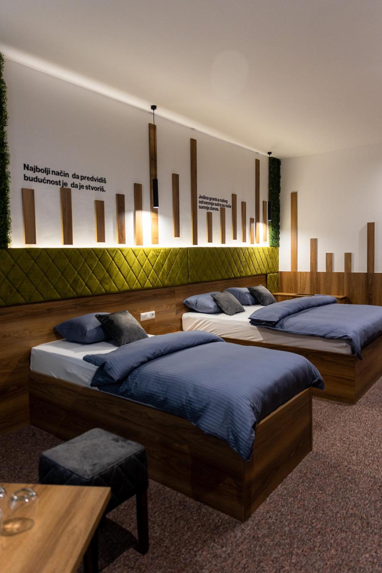 Hostel Tron Travnik Esterno foto