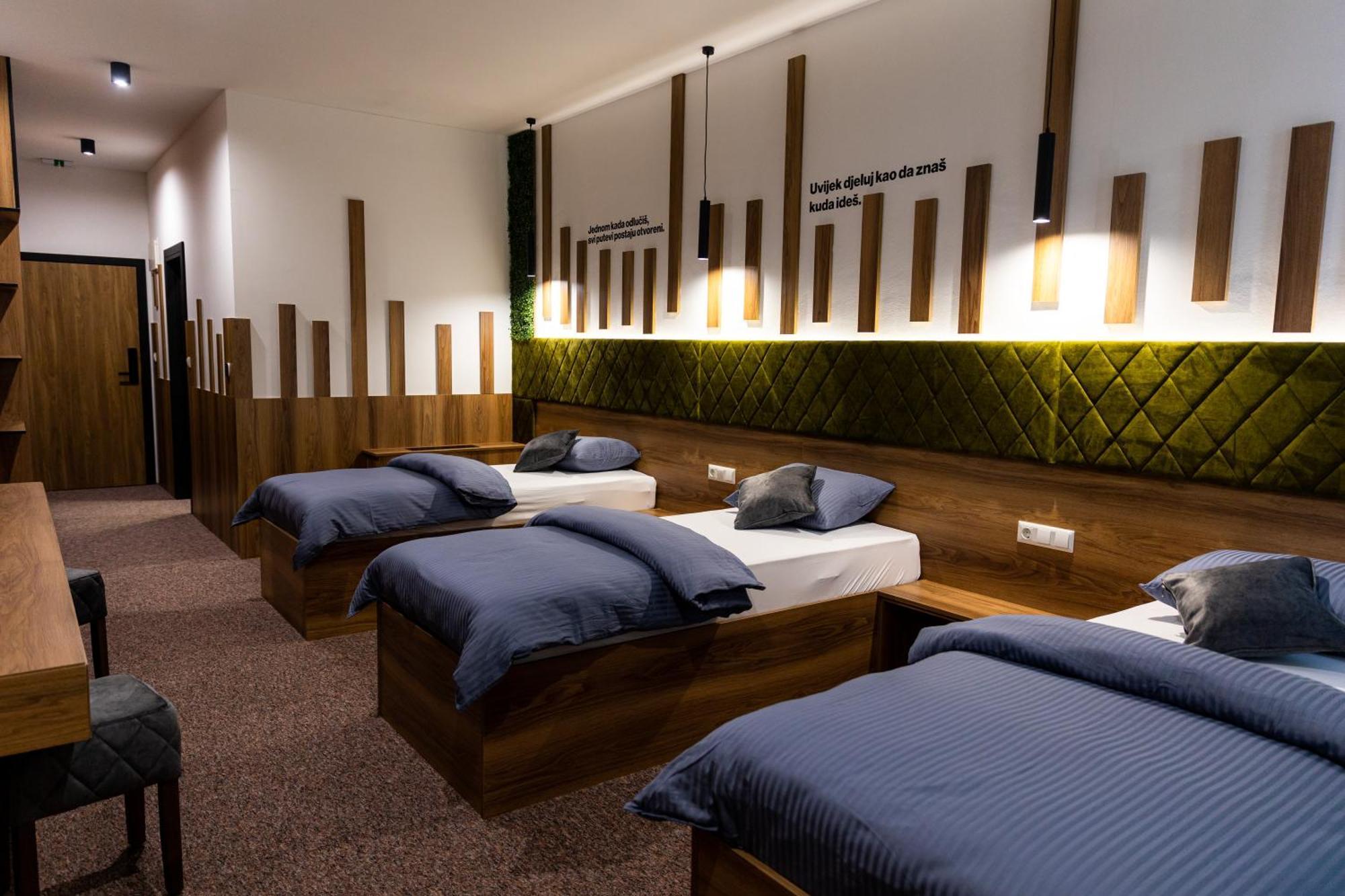 Hostel Tron Travnik Esterno foto