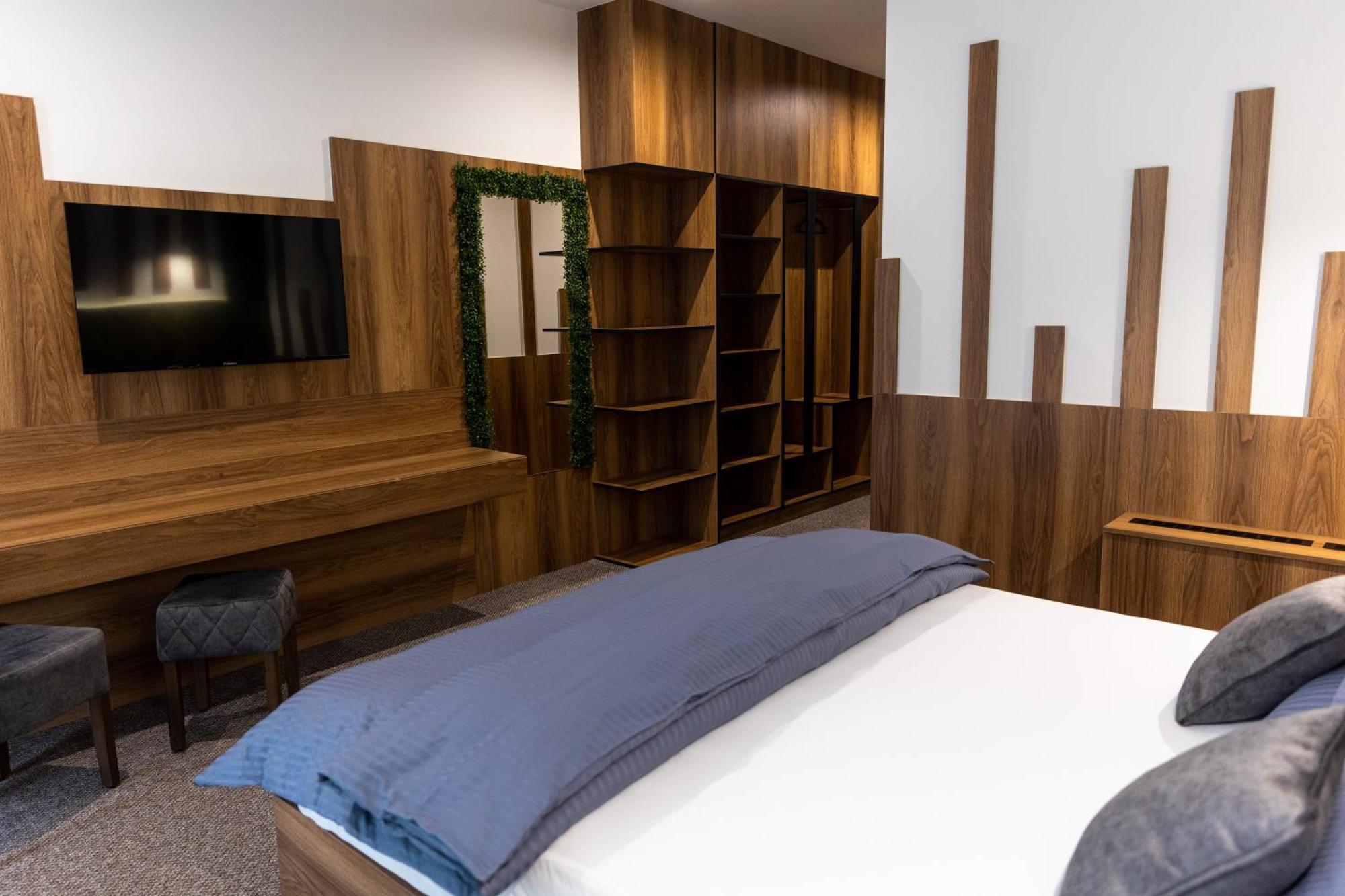 Hostel Tron Travnik Esterno foto