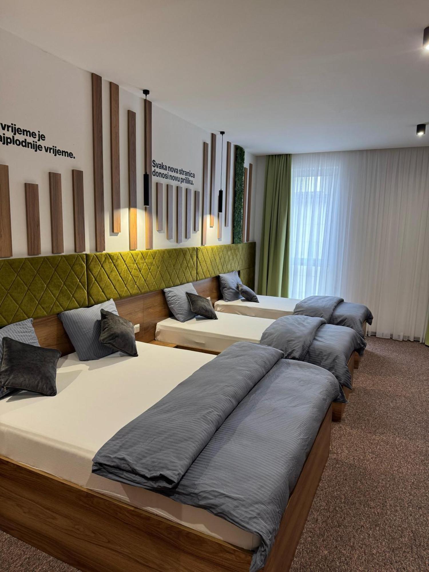 Hostel Tron Travnik Esterno foto