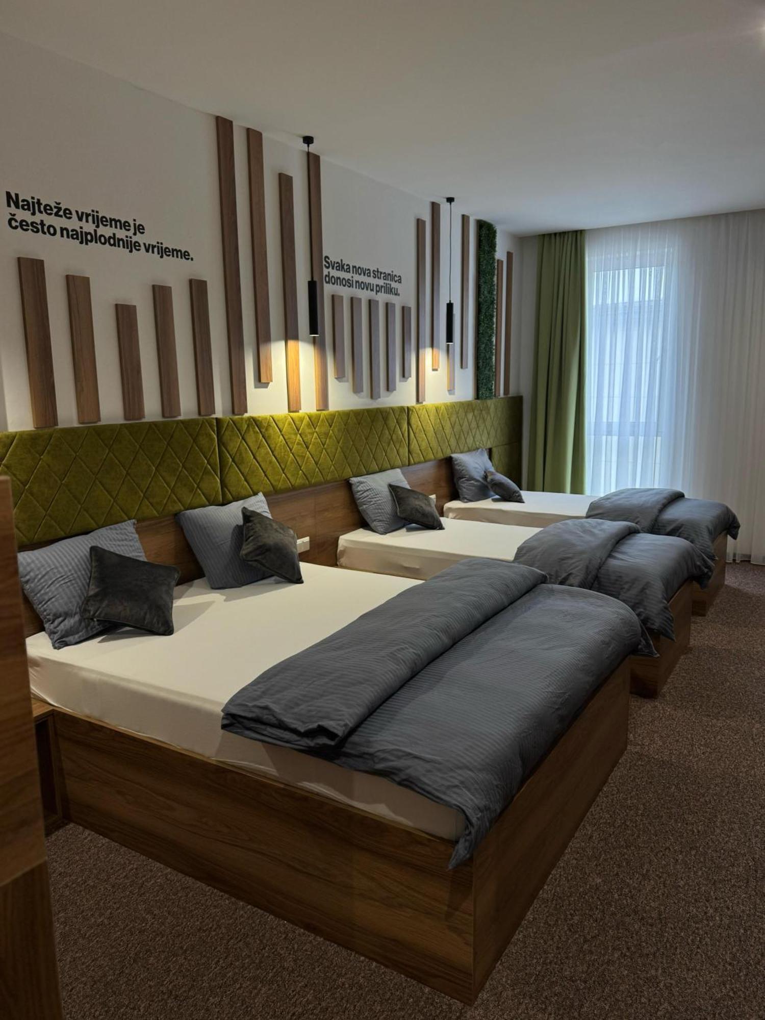Hostel Tron Travnik Esterno foto